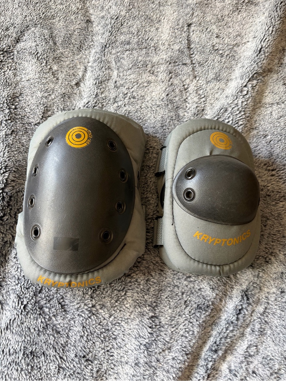 Protec Protective Pads Gray & Black